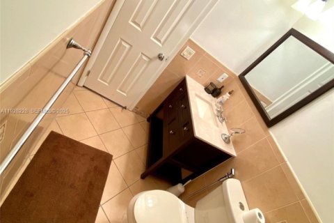 Купить кондоминиум в Халландейл-Бич, Флорида 2 спальни, 95.69м2, № 1988394 - фото 16