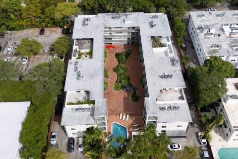 Copropriété à louer à Miami, Floride: 2 chambres, 81.66 m2 № 2435872 - photo 30