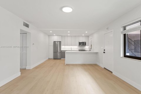 Copropriété à louer à Miami, Floride: 2 chambres, 81.66 m2 № 2435872 - photo 15