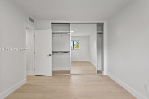 Copropriété à louer à Miami, Floride: 2 chambres, 81.66 m2 № 2435872 - photo 20