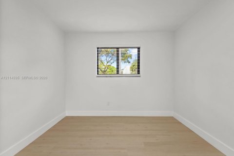 Copropriété à louer à Miami, Floride: 2 chambres, 81.66 m2 № 2435872 - photo 18
