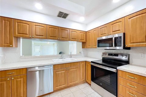 Condo in Clearwater, Florida, 2 bedrooms  № 1630319 - photo 12