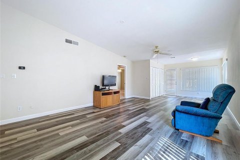 Condo in Clearwater, Florida, 2 bedrooms  № 1630319 - photo 15