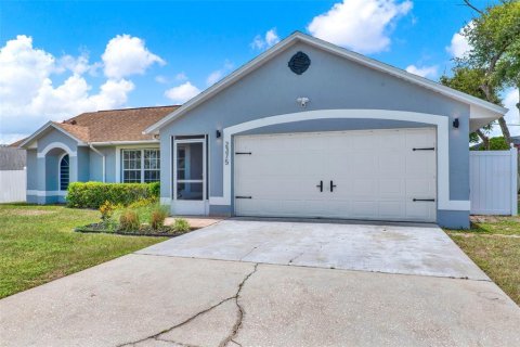 Villa ou maison à vendre à Deltona, Floride: 4 chambres, 145.21 m2 № 1795152 - photo 9