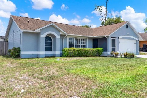 Villa ou maison à vendre à Deltona, Floride: 4 chambres, 145.21 m2 № 1795152 - photo 10