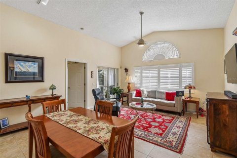 Copropriété à vendre à Sarasota, Floride: 2 chambres, 99.13 m2 № 2373341 - photo 4
