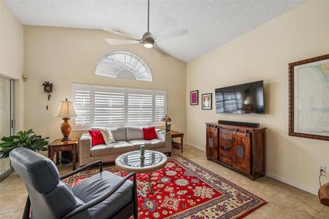 Copropriété à vendre à Sarasota, Floride: 2 chambres, 99.13 m2 № 2373341 - photo 3