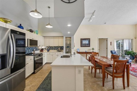Copropriété à vendre à Sarasota, Floride: 2 chambres, 99.13 m2 № 2373341 - photo 10