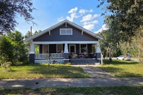 House in Lake Wales, Florida 3 bedrooms, 161.28 sq.m. № 1901251 - photo 1