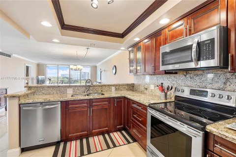 Condominio en venta en Pompano Beach, Florida, 3 dormitorios, 129.13 m2 № 1864077 - foto 10