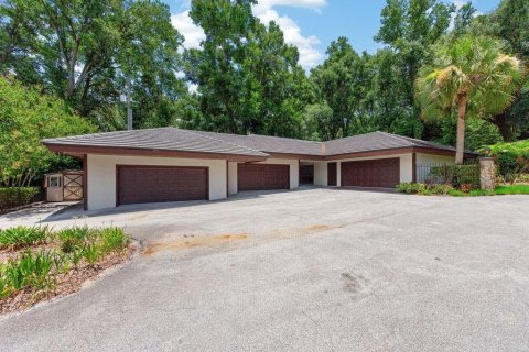 Villa ou maison à vendre à Brandon, Floride: 4 chambres, 370.03 m2 № 2147676 - photo 3