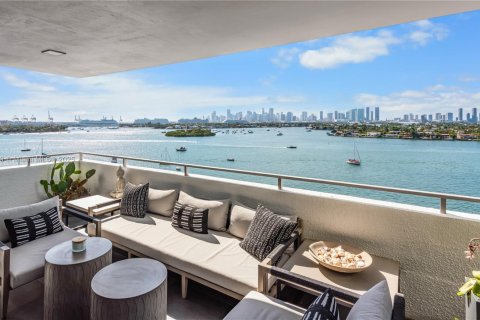 Condo in Miami Beach, Florida, 4 bedrooms № 2039945 - photo 11