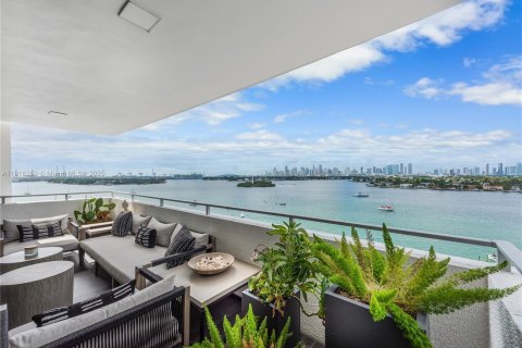 Condo in Miami Beach, Florida, 4 bedrooms № 2039945 - photo 12