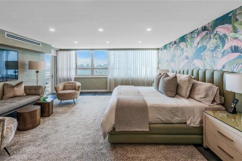 Condo in Miami Beach, Florida, 4 bedrooms № 2039945 - photo 6