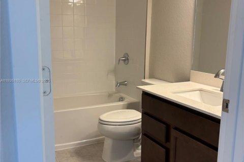 Adosado en alquiler en Florida City, Florida, 3 dormitorios, 117.06 m2 № 1984690 - foto 13