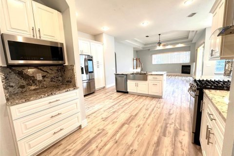 Casa en venta en Tampa, Florida, 5 dormitorios, 322.37 m2 № 1407605 - foto 14