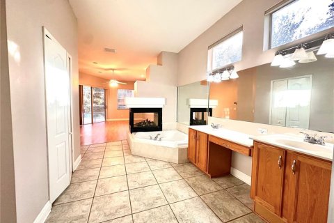 Casa en venta en Tampa, Florida, 5 dormitorios, 322.37 m2 № 1407605 - foto 10