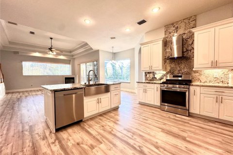 Casa en venta en Tampa, Florida, 5 dormitorios, 322.37 m2 № 1407605 - foto 23