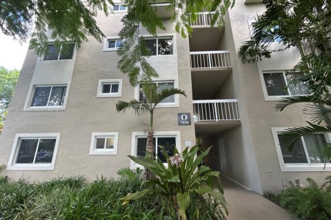 Снять в аренду квартиру в Майами, Флорида 2 спальни, 74.69м2, № 1942378 - фото 5