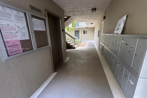 Снять в аренду квартиру в Майами, Флорида 2 спальни, 74.69м2, № 1942378 - фото 6