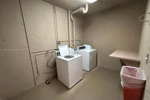 Снять в аренду квартиру в Майами, Флорида 2 спальни, 74.69м2, № 1942378 - фото 26