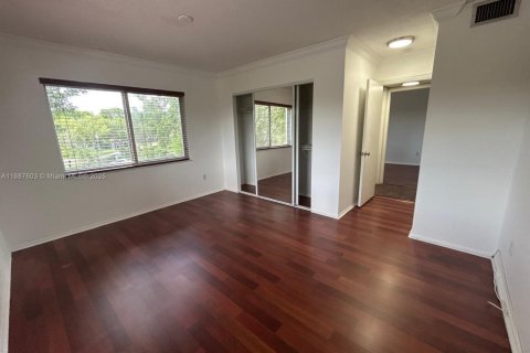 Снять в аренду квартиру в Майами, Флорида 2 спальни, 74.69м2, № 1942378 - фото 22