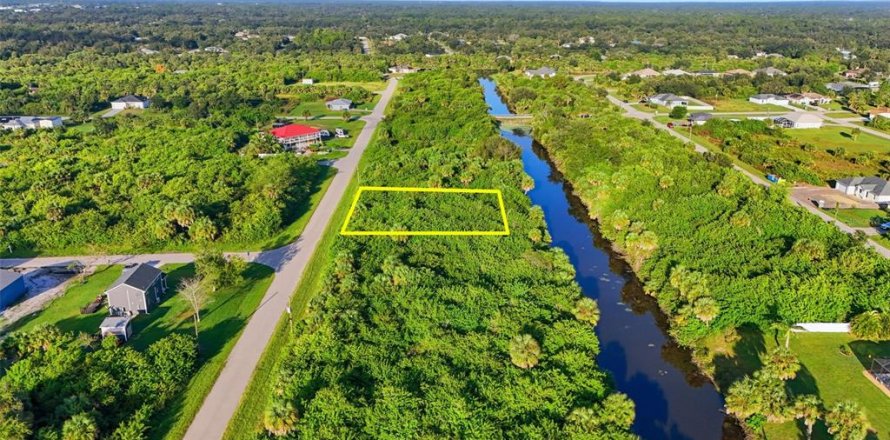 Land in Port Charlotte, Florida № 2162159
