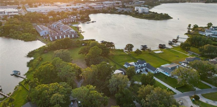 Land in Orlando, Florida № 1681305