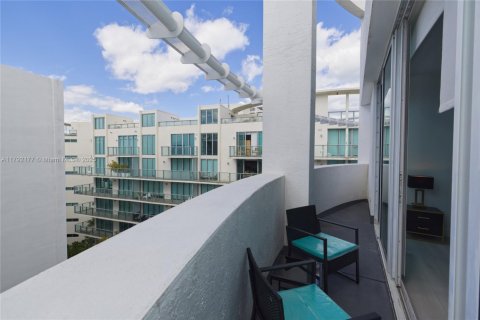 Condo in Miami Beach, Florida  № 1863620 - photo 8