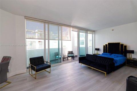 Condo in Miami Beach, Florida  № 1863620 - photo 29