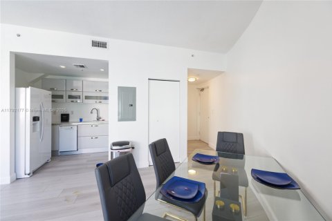 Condo in Miami Beach, Florida  № 1863620 - photo 7