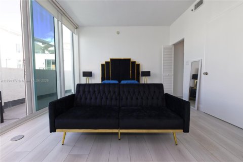 Condo in Miami Beach, Florida  № 1863620 - photo 30