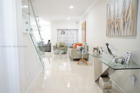 Touwnhouse à vendre à Doral, Floride: 4 chambres, 203.08 m2 № 2153986 - photo 10