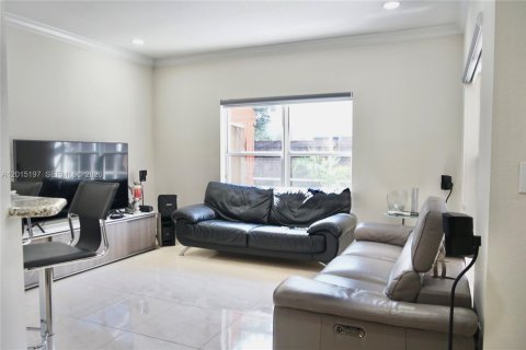 Touwnhouse à vendre à Doral, Floride: 4 chambres, 203.08 m2 № 2153986 - photo 25