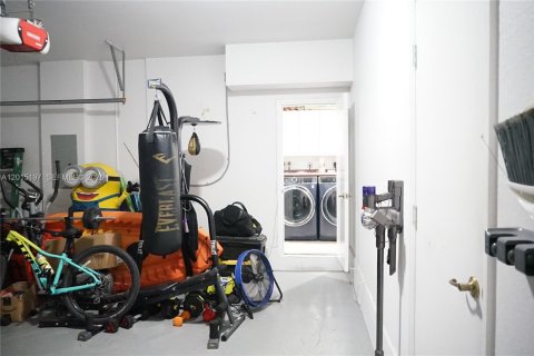 Touwnhouse à vendre à Doral, Floride: 4 chambres, 203.08 m2 № 2153986 - photo 12
