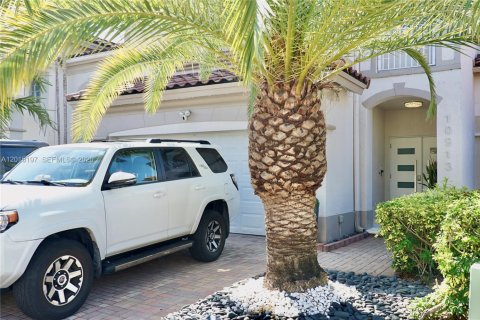 Touwnhouse à vendre à Doral, Floride: 4 chambres, 203.08 m2 № 2153986 - photo 5