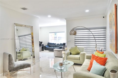 Touwnhouse à vendre à Doral, Floride: 4 chambres, 203.08 m2 № 2153986 - photo 24