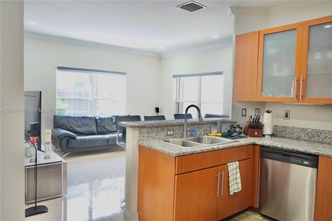 Touwnhouse à vendre à Doral, Floride: 4 chambres, 203.08 m2 № 2153986 - photo 29