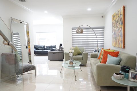 Touwnhouse à vendre à Doral, Floride: 4 chambres, 203.08 m2 № 2153986 - photo 20