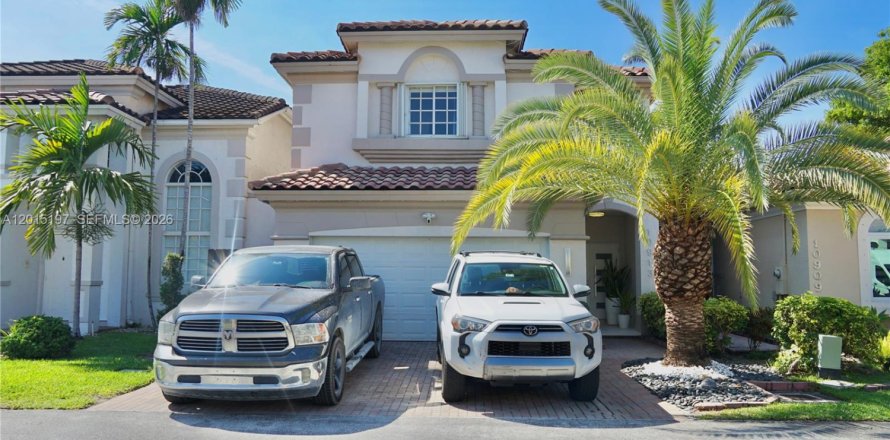 Touwnhouse à Doral, Floride 4 chambres, 203.08 m2 № 2153986