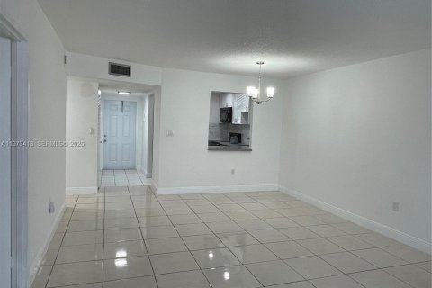 Condominio en alquiler en Tamarac, Florida, 2 dormitorios, 95.22 m2 № 2033926 - foto 30