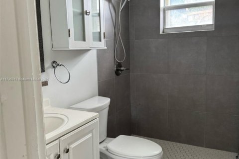 Снять в аренду виллу или дом в Майами, Флорида 2 спальни, 177.91м2, № 1924543 - фото 12