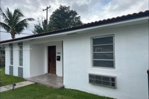 Villa ou maison à louer à Miami, Floride: 2 chambres, 177.91 m2 № 1924543 - photo 14