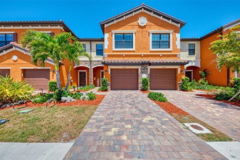 Adosado en venta en Venice, Florida, 3 dormitorios, 181.07 m2 № 1659597 - foto 1