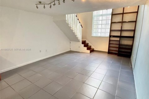 Снять в аренду кондоминиум в Корал-Гейблс, Флорида 1 спальня, 60.11м2, № 2050801 - фото 6