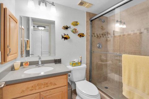 Condo in Saint Petersburg, Florida, 2 bedrooms  № 2352375 - photo 28