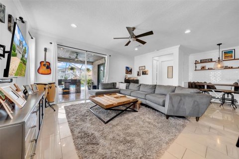 Casa en venta en Land O' Lakes, Florida, 4 dormitorios, 280.01 m2 № 1866358 - foto 23