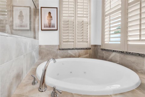 Casa en venta en Land O' Lakes, Florida, 4 dormitorios, 280.01 m2 № 1866358 - foto 27