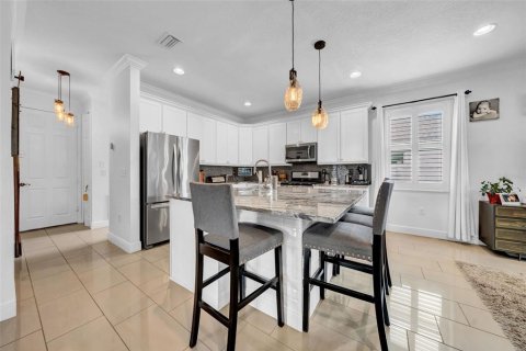 Casa en venta en Land O' Lakes, Florida, 4 dormitorios, 280.01 m2 № 1866358 - foto 14