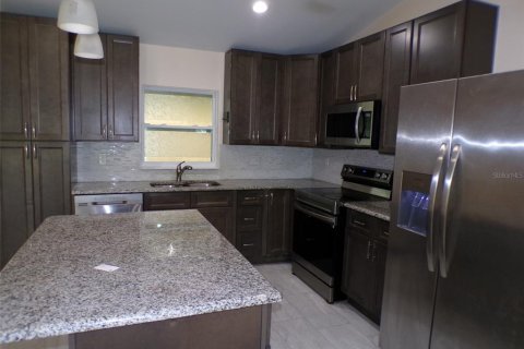 Villa ou maison à vendre à Fort Myers, Floride: 3 chambres, 123.65 m2 № 2235373 - photo 4